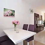 Apartman By The Sea Poljana, Ugljan - 24970